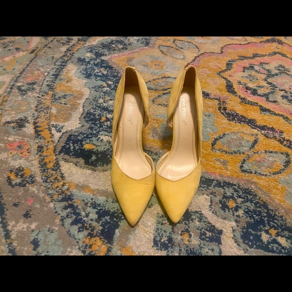 Women’s pumps size 8.5….LIKE NEW! - Picture 3 of 5